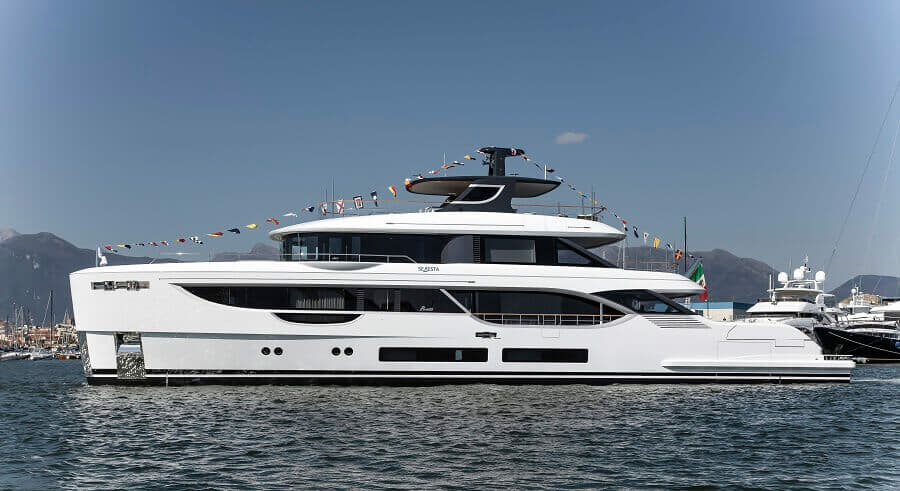 Benetti Oasis 34M