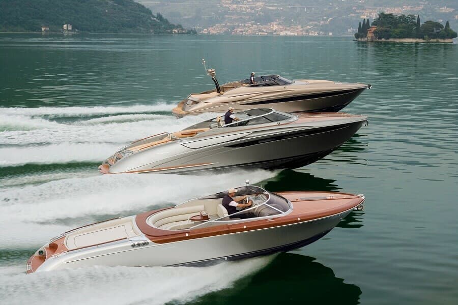 Aquariva (33ft), Rivarama (44ft) et le Rivale (52ft).