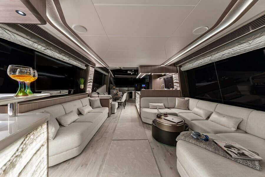 Galeon 800 Fly