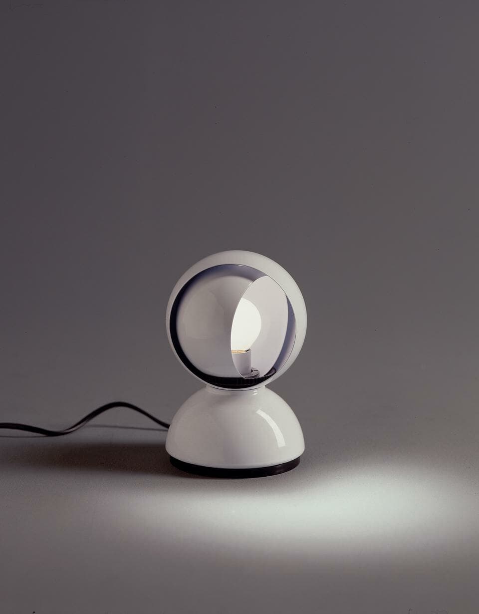 Lampe Eclisse. Image : Artemide.