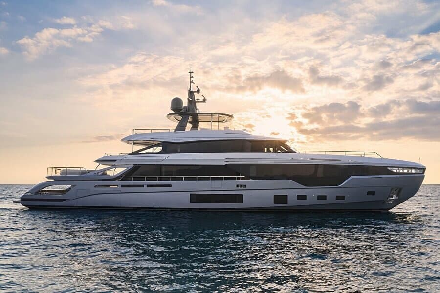 Azimut Grande Trideck