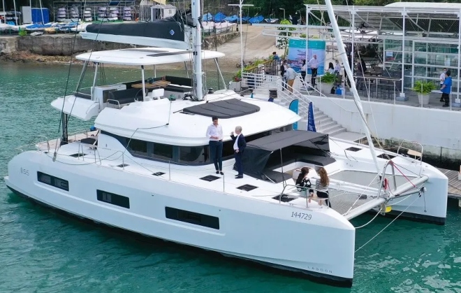 Le Lagoon 55 fait ses débuts à Hong Kong. 