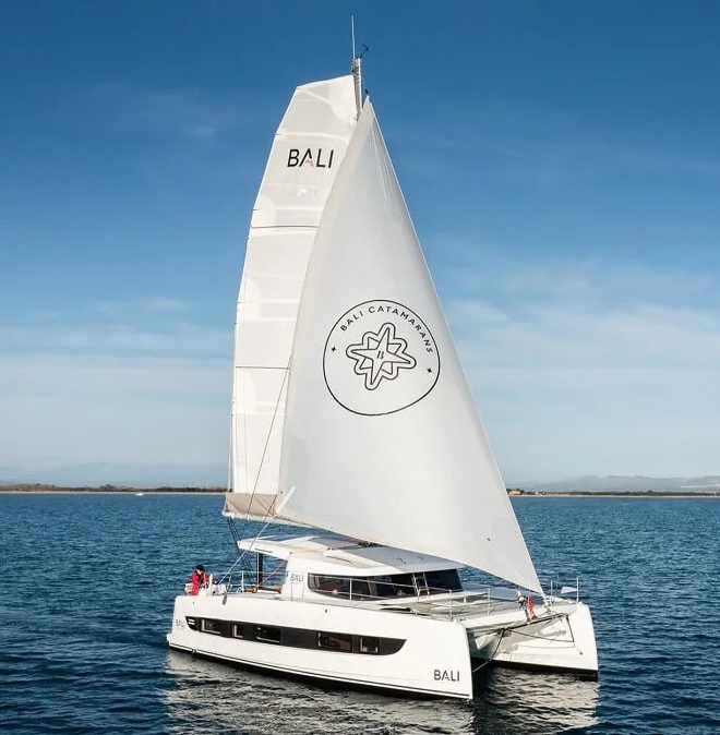 Bali Catsmart sailing. 