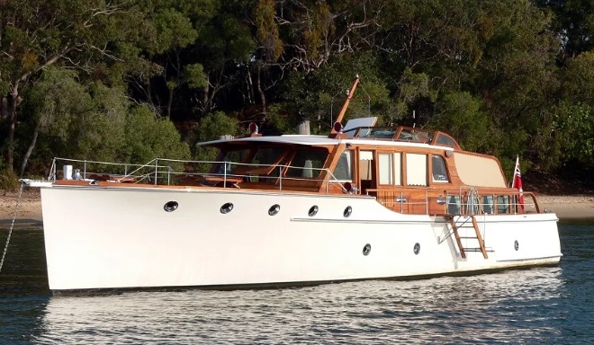   Asia Global Yachting, Phuket, Thaïlande, Classic Line, charter, Maha Bhetra, Camara C, Ed Tuttle, Mami Wata, Patrick Balta, Aventure, Europe, Australie, Asie, Nicolas Monges, Ecosse, Yarrow & Co, Asie du Sud-Est, Myanmar, Archipel Mergui, Sulawesi, Ratanachai Shipyard, Phuket, Yacht Haven, Aman, Park Hyatt, Nouvelle-Galles du Sud, Halvorsen, chantier naval, Sydney, Lars Halvorsen, Harold Halvorsen, Peter Halvorsen, Carl Halvorsen