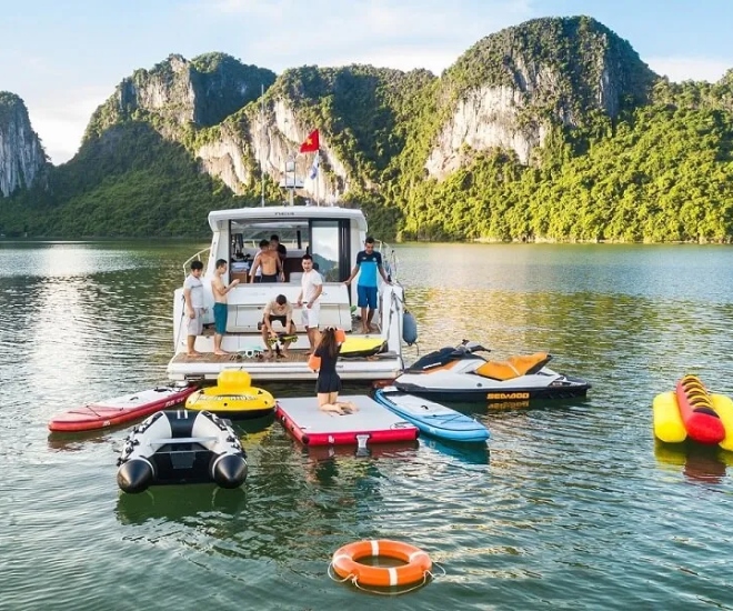 sports nautiques dans la baie d'halong