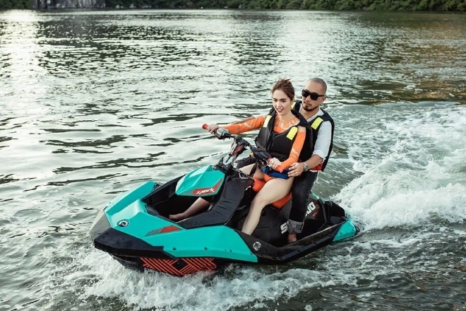 le jet-ski au vietnam